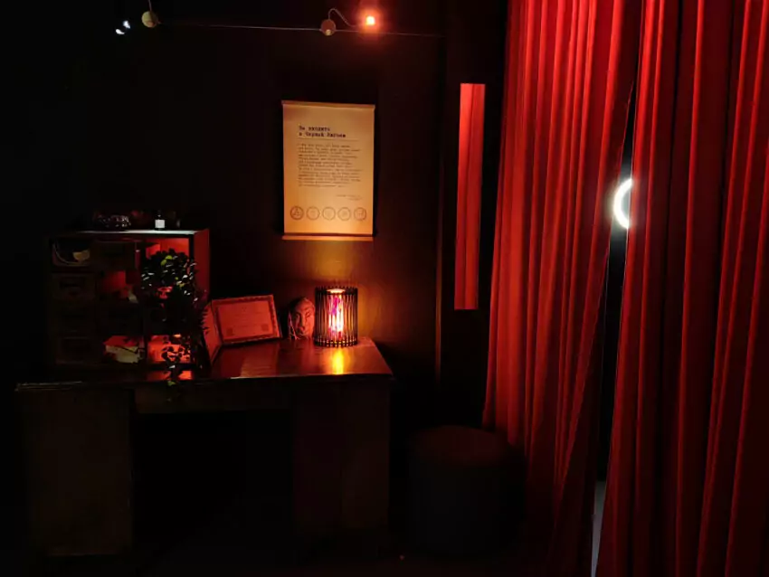 Выставка «Чёрный вигвам»: путешествие вглубь бессознательного