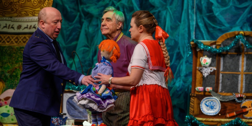 Спектакль «Дочкины папы»