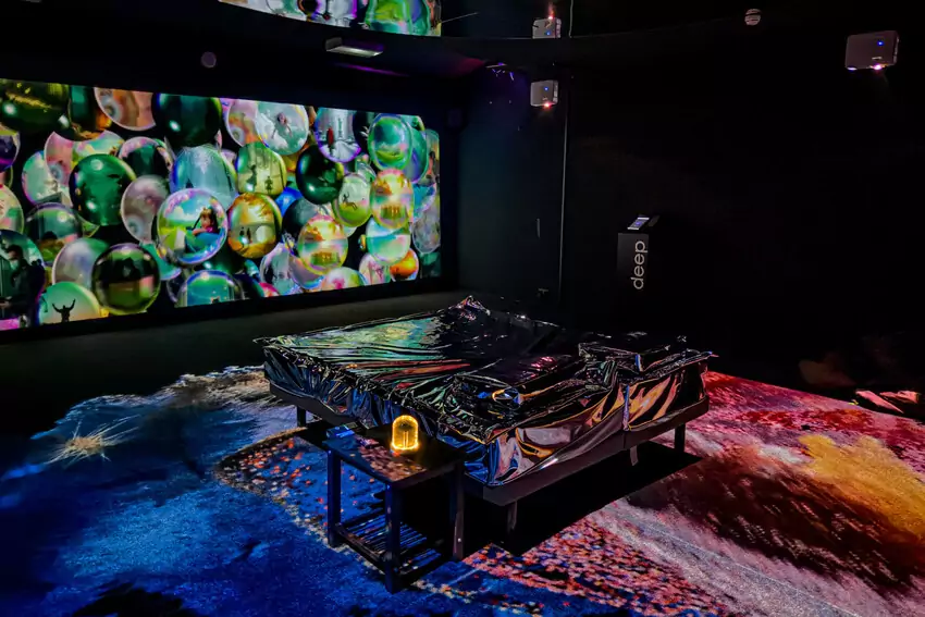 Инновационная мультисенсорная выставка «Сон в музее»