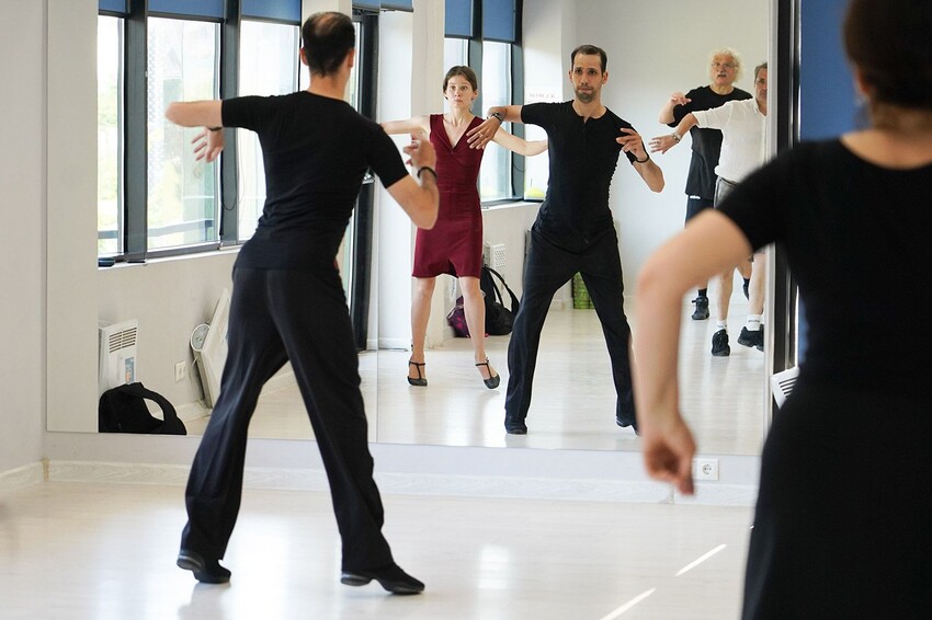 Выучить азбуку Морзе и погрузиться в арт-терапию: как провести выходные в столичных парках