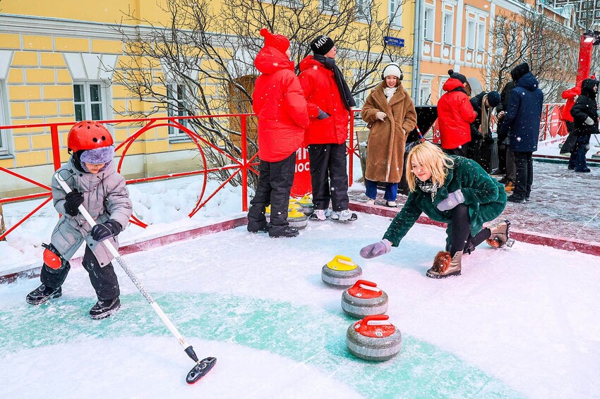 На площадках «Московских сезонов» проходит городской конкурс на силу и ловкость