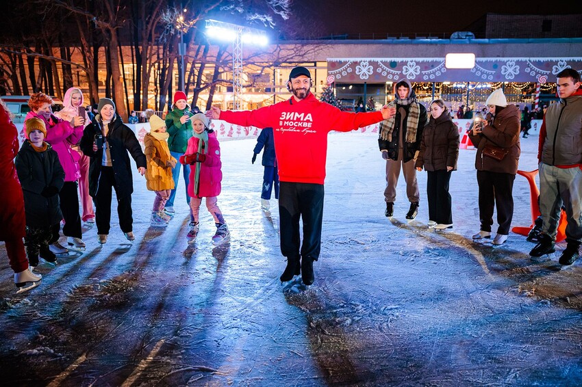 Бесплатный каток на Воробьевых горах