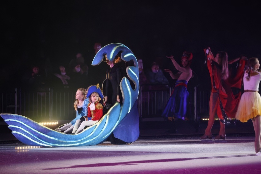 Ледовое шоу-сказка с балетом «Щелкунчик»