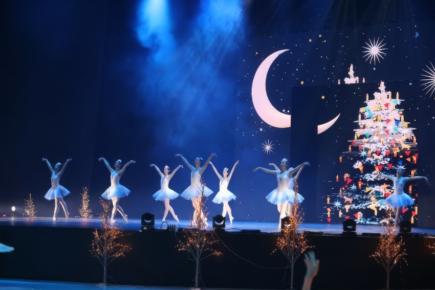 Ледовое шоу-сказка с балетом «Щелкунчик»