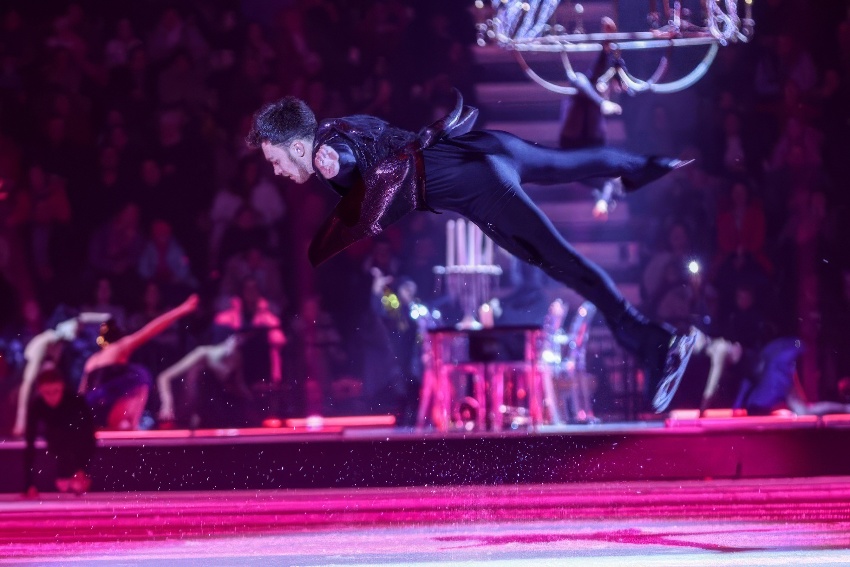 Ледовое шоу-сказка с балетом «Щелкунчик»