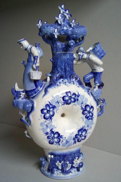 Выставка «Гжель. Времена года»