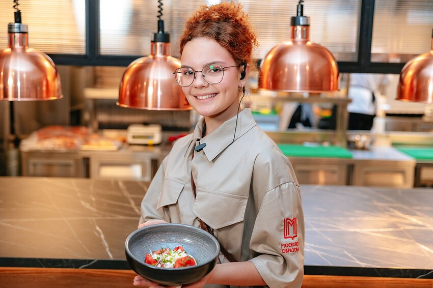 Новогодняя площадка на Воробьевых горах представила программу на зимние каникулы