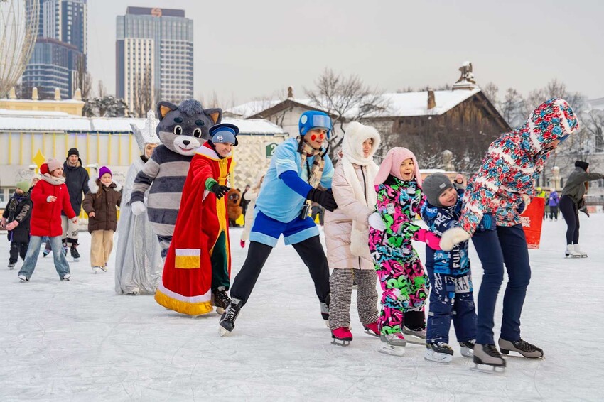 Спортивно-развлекательная программа к 90-летию «Союзмультфильма» на ледовой арене ВДНХ