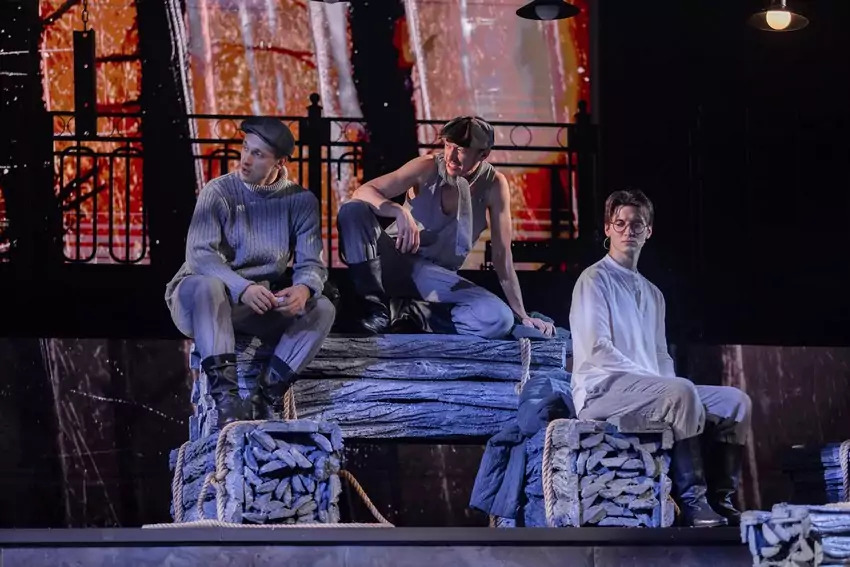 Мюзикл «Вальс-бостон»