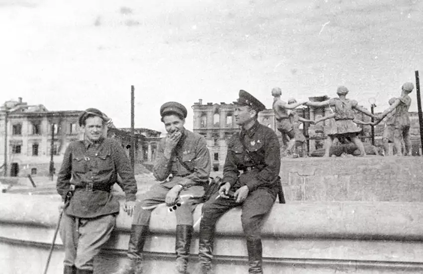 Выставка «…И я вернусь». К 110-летию со дня рождения Константина Симонова