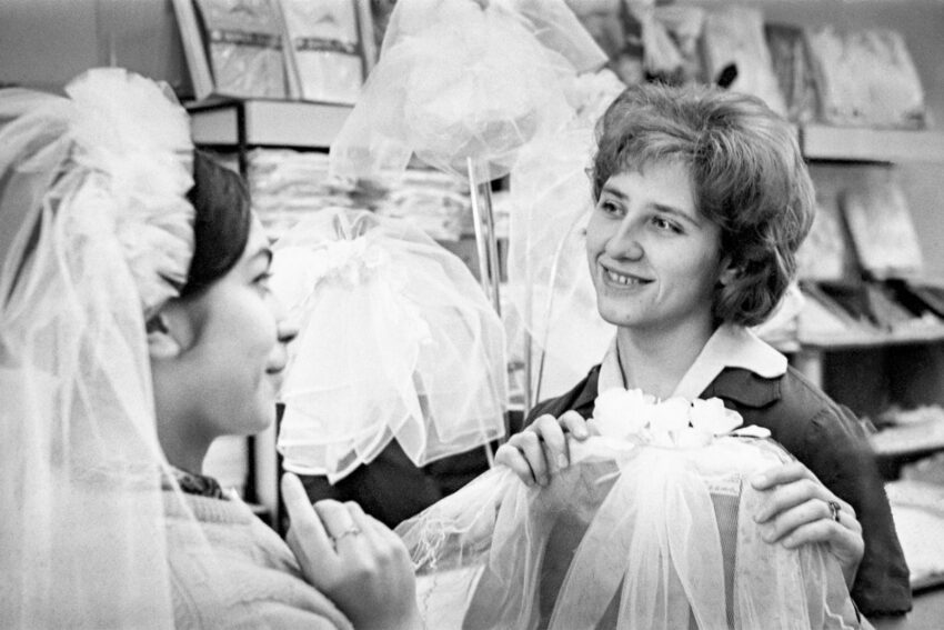 Главархив Москвы приглашает на выставку о семейных традициях: «И появилось счастье…»