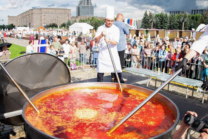 На Поклонной горе пройдет фестиваль славянского искусства «Русское поле»