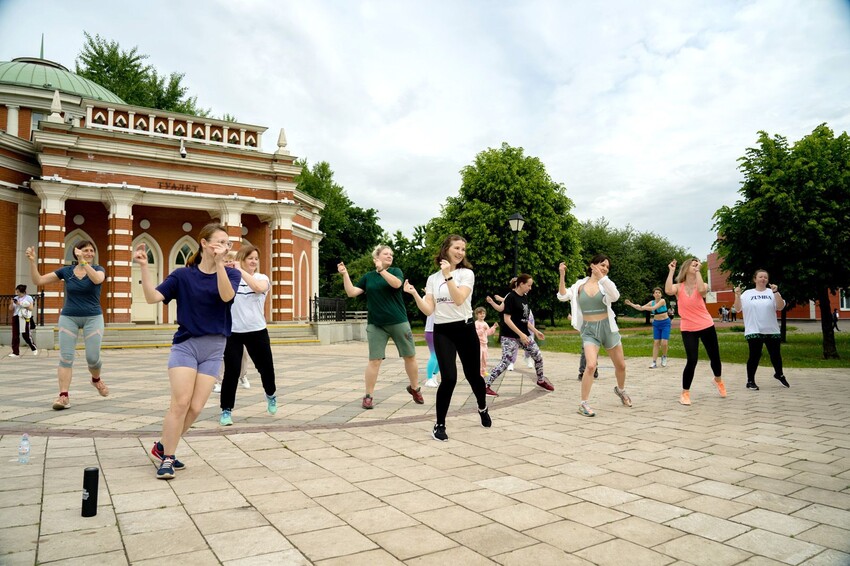 Жители столицы могут присоединиться к бесплатным танцевальным тренировкам