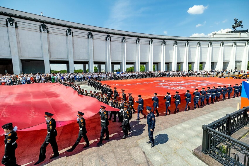 Парад кадетского движения Москвы «Не прервется связь поколений»