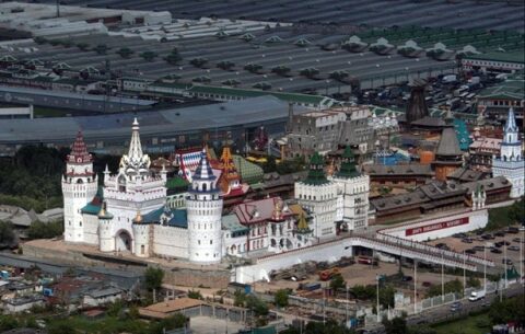 Вернисаж в Измайлово — старейший блошиный рынок Москвы