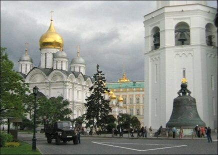 Обзорная автобусная экскурсия по Москве (3 часа)