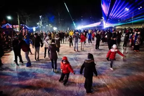 Каток в Измайловском парке