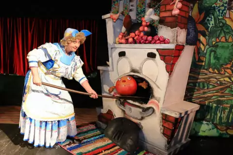 Детский мюзикл «Тётушка Луша и колобок Ванюша»