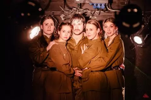 Спектакль «А зори здесь тихие…»