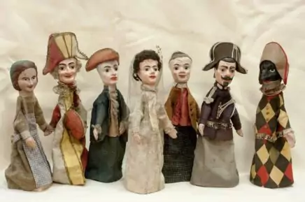 Выставка «Августейшие. Куклы»