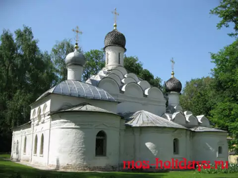 Храм архангела Михаила в усадьбе Архангельское