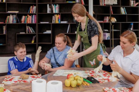 Цигун, танцы и акустические концерты: в столичных парках подготовили программу на выходные