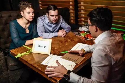 «Разумные люди» — интеллектуальная игра по типу «Что? Где? Когда»