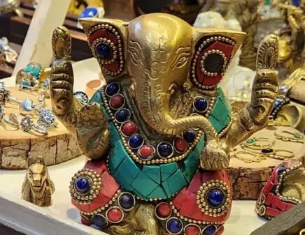 Индийский маркет и фуд-корт «Delhi базар»
