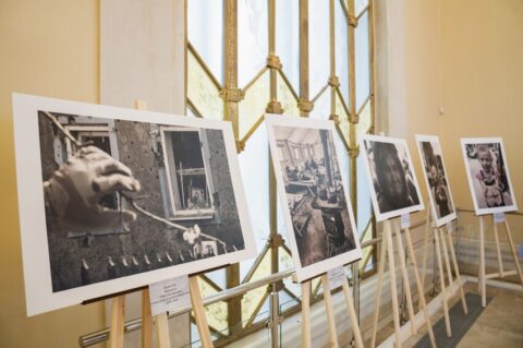 «Добру служение»: на ВДНХ открылась фотовыставка о людях и судьбах в зоне СВО