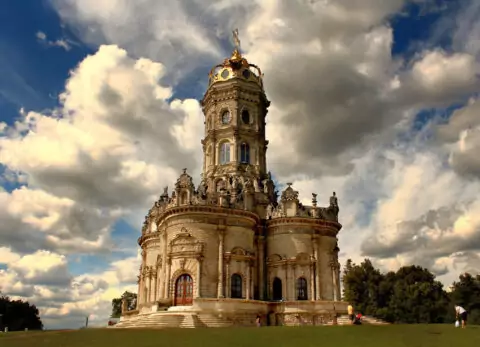 Знаменская церковь в Дубровицах