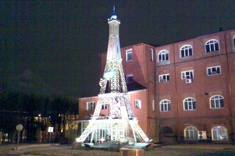 Эйфелева башня в Москве