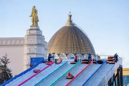 Тюбинговая горка на ВДНХ в 2026 году