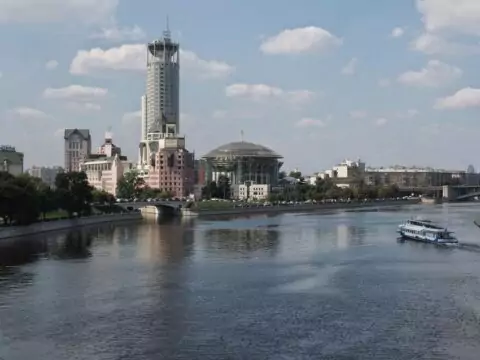 Космодамианская набережная Москвы