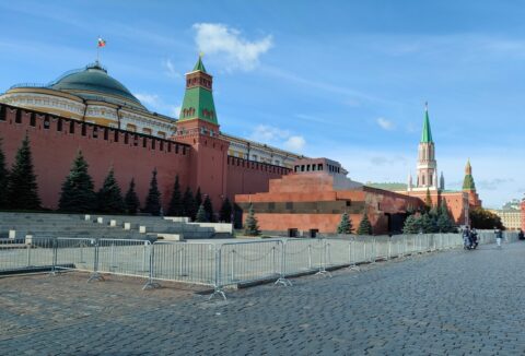 Пешеходная экскурсия «Красная площадь — сердце Москвы с чаепитием в легендарном ГУМе»