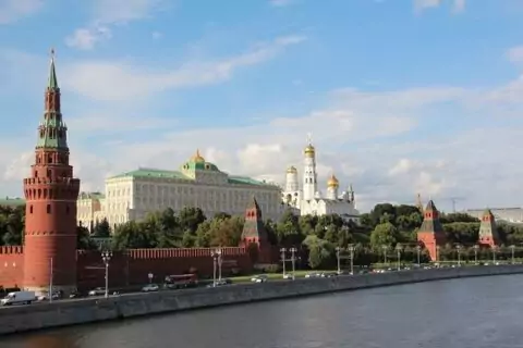 Пешеходная экскурсия «Возле древних стен Кремля»
