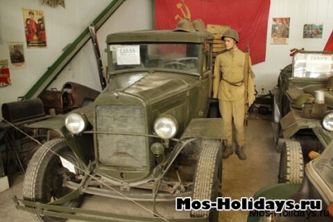 Поездка в Ломаковский музей старинных автомобилей и мотоциклов