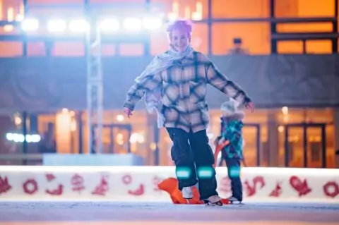 Бесплатный каток на Воробьевых горах