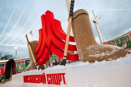 «Зимний городок» в «Лужниках»: снежная крепость, гольф-хоккей и снегоходы