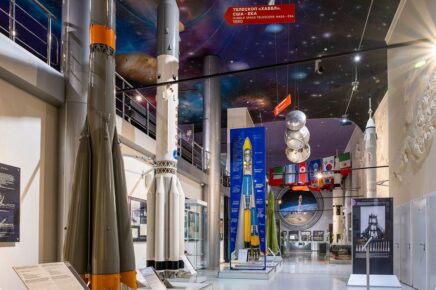 Июнь в Музее космонавтики: от спасения «Салюта-7» до «винилового» вечера