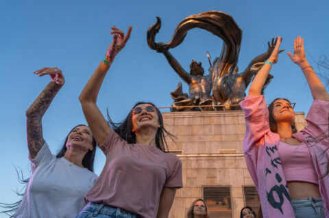 ВДНХ приглашает на бесплатные концерты в рамках проекта «Музыка на крыше»