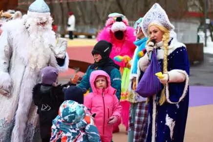 Рождественский вечер «Под куполом Рождества» на катке в Зябликове