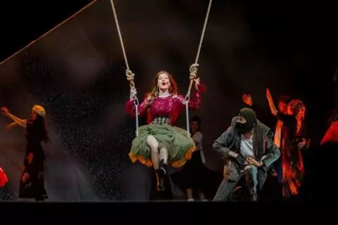 Мюзикл-шоу «Нотр-Дам де Пари»