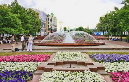 Новопушкинский сквер