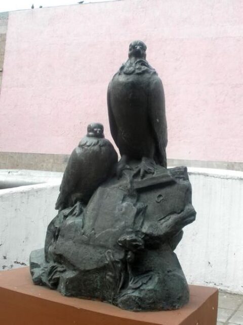 Памятник голубям