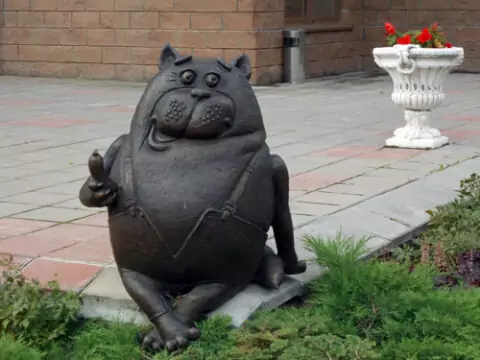 Памятник коту Василию