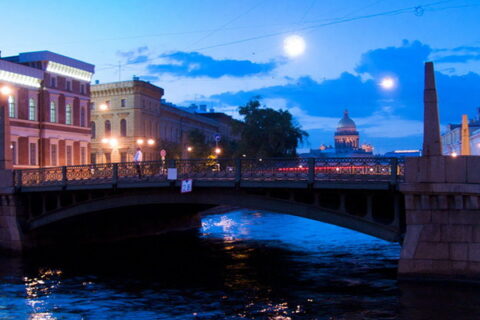 Поцелуев мост в Санкт-Петербурге