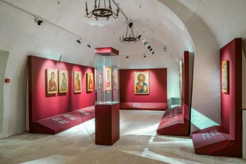 Экспозиция «Древнерусская иконопись XIII–XVI веков и памятники декоративно-прикладного искусства»