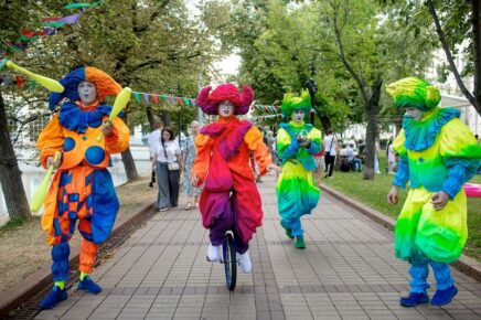 Фестиваль «Театральный бульвар» на улицах Москвы