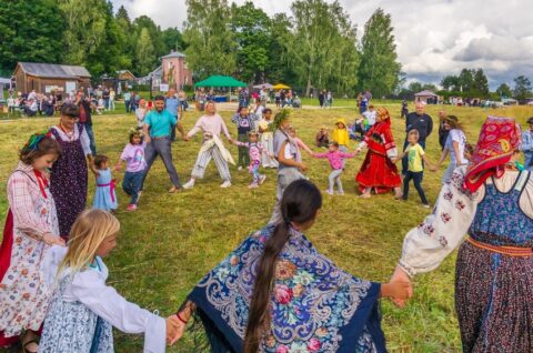 Семейный фольклорный фестиваль «Сенокос в Мураново»
