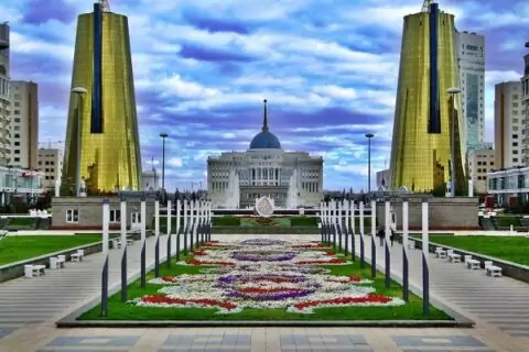 Фотовыставка под открытым небом «Казахстан — страна Великой степи» на Никольской улице
